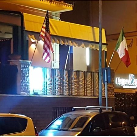 Hotel Taromy 那不勒斯 外观 照片